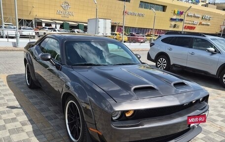 Dodge Challenger III рестайлинг 2, 2021 год, 6 250 000 рублей, 20 фотография