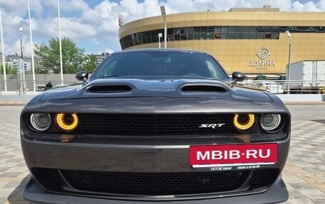 Dodge Challenger III рестайлинг 2, 2021 год, 6 250 000 рублей, 23 фотография