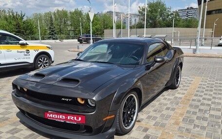 Dodge Challenger III рестайлинг 2, 2021 год, 6 250 000 рублей, 21 фотография
