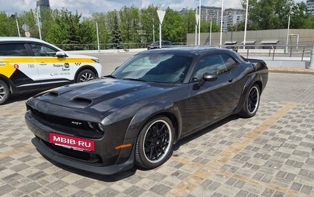 Dodge Challenger III рестайлинг 2, 2021 год, 6 250 000 рублей, 34 фотография
