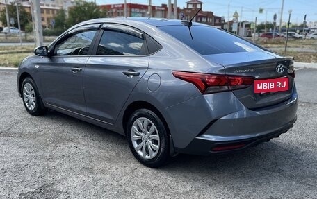 Hyundai Solaris II рестайлинг, 2020 год, 1 800 000 рублей, 5 фотография