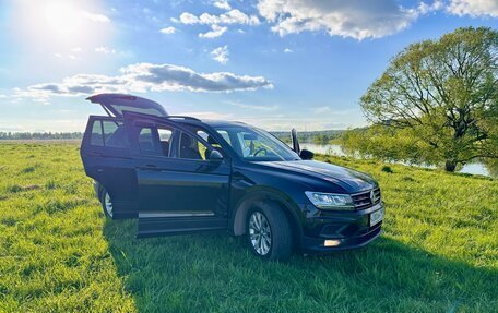 Volkswagen Tiguan II, 2020 год, 2 500 000 рублей, 4 фотография