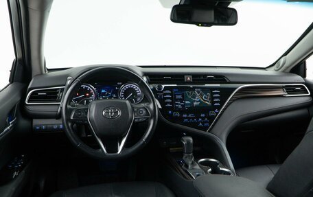 Toyota Camry, 2021 год, 3 195 055 рублей, 7 фотография