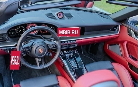Porsche 911, 2023 год, 36 400 000 рублей, 36 фотография