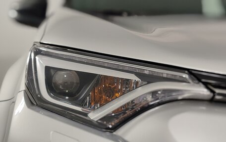 Toyota RAV4, 2018 год, 2 415 000 рублей, 17 фотография