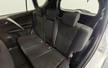 Toyota RAV4, 2018 год, 2 415 000 рублей, 21 фотография