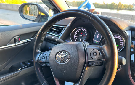 Toyota Camry, 2018 год, 3 300 000 рублей, 4 фотография