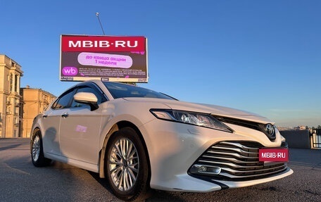 Toyota Camry, 2018 год, 3 300 000 рублей, 3 фотография