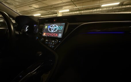 Toyota Camry, 2018 год, 3 300 000 рублей, 20 фотография