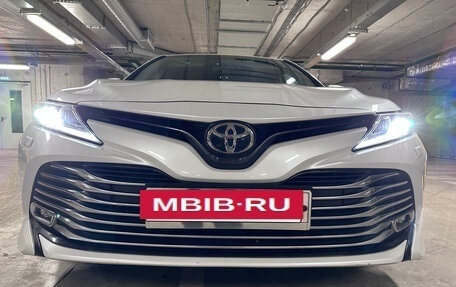 Toyota Camry, 2018 год, 3 300 000 рублей, 11 фотография