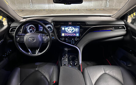 Toyota Camry, 2018 год, 3 300 000 рублей, 26 фотография