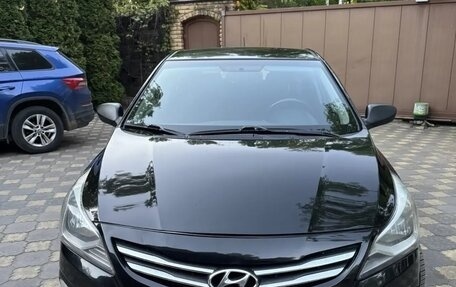 Hyundai Solaris II рестайлинг, 2015 год, 710 000 рублей, 1 фотография