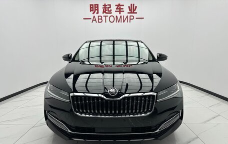 Skoda Superb III рестайлинг, 2023 год, 2 150 000 рублей, 3 фотография