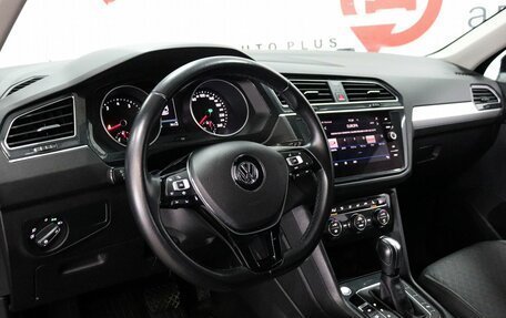 Volkswagen Tiguan II, 2020 год, 2 549 000 рублей, 7 фотография