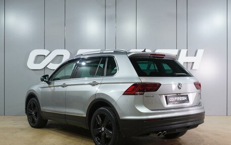 Volkswagen Tiguan II, 2018 год, 2 469 000 рублей, 2 фотография