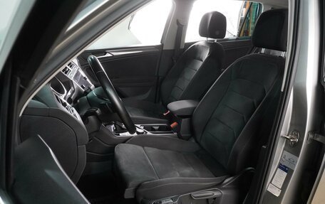 Volkswagen Tiguan II, 2018 год, 2 469 000 рублей, 10 фотография