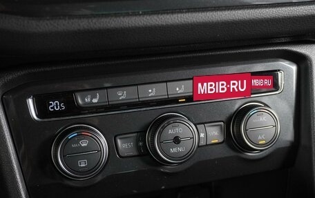 Volkswagen Tiguan II, 2018 год, 2 469 000 рублей, 18 фотография