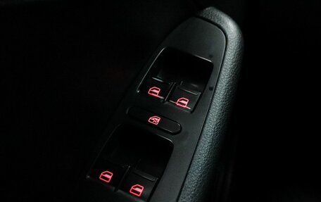 Volkswagen Jetta VI, 2012 год, 999 000 рублей, 17 фотография