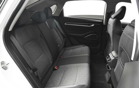 Geely Emgrand, 2024 год, 1 590 000 рублей, 7 фотография