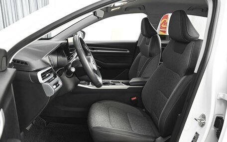 Geely Emgrand, 2024 год, 1 590 000 рублей, 10 фотография