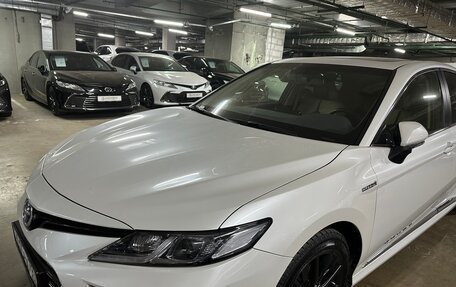 Toyota Camry, 2022 год, 3 200 000 рублей, 1 фотография