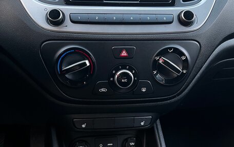 Hyundai Solaris II рестайлинг, 2017 год, 980 000 рублей, 6 фотография