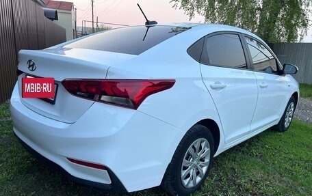 Hyundai Solaris II рестайлинг, 2017 год, 980 000 рублей, 4 фотография