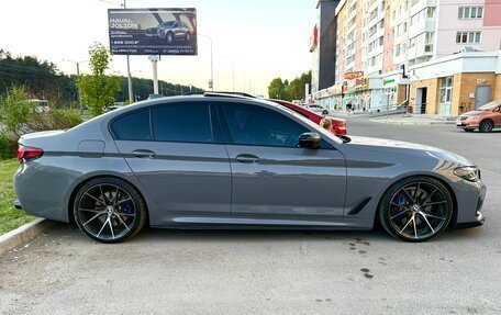 BMW 5 серия, 2022 год, 5 950 000 рублей, 4 фотография