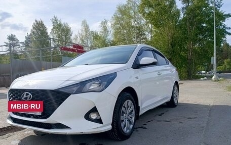 Hyundai Solaris II рестайлинг, 2021 год, 1 600 000 рублей, 3 фотография