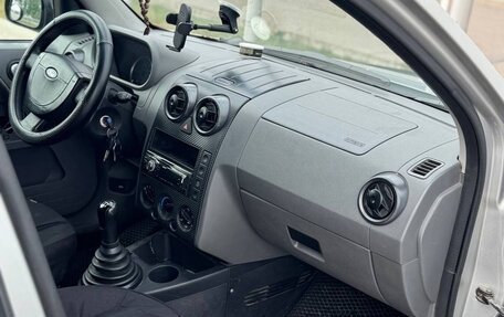 Ford Fusion I, 2005 год, 230 000 рублей, 8 фотография