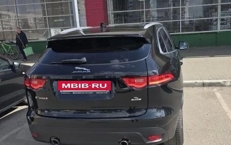 Jaguar F-Pace, 2018 год, 2 680 000 рублей, 11 фотография