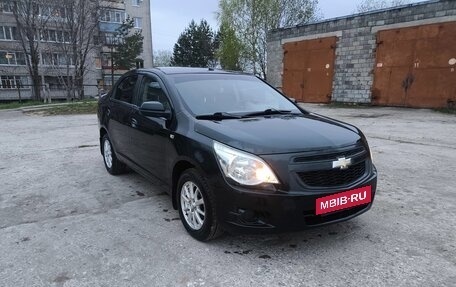 Chevrolet Cobalt II, 2014 год, 680 000 рублей, 2 фотография