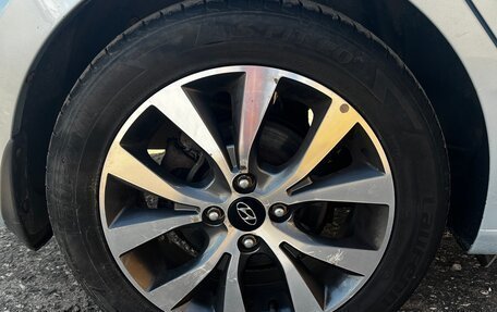 Hyundai Solaris II рестайлинг, 2014 год, 1 120 000 рублей, 14 фотография