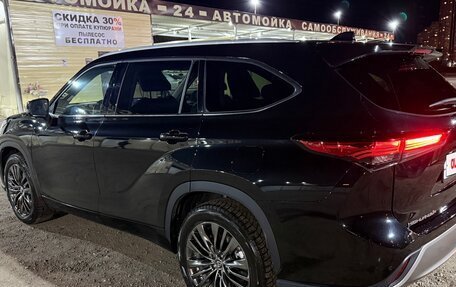 Toyota Highlander, 2025 год, 5 600 000 рублей, 12 фотография