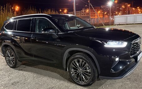 Toyota Highlander, 2025 год, 5 600 000 рублей, 13 фотография