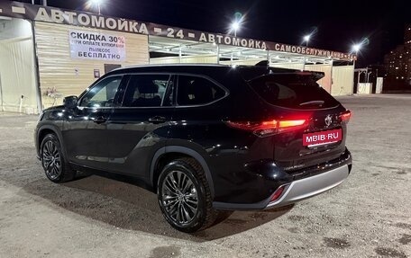 Toyota Highlander, 2025 год, 5 600 000 рублей, 8 фотография