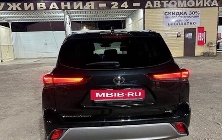 Toyota Highlander, 2025 год, 5 600 000 рублей, 10 фотография