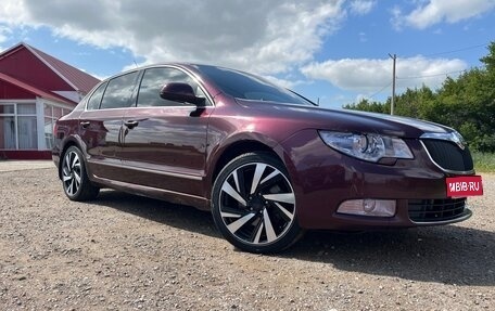 Skoda Superb III рестайлинг, 2009 год, 1 100 000 рублей, 1 фотография