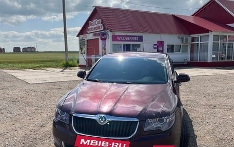 Skoda Superb III рестайлинг, 2009 год, 1 100 000 рублей, 13 фотография