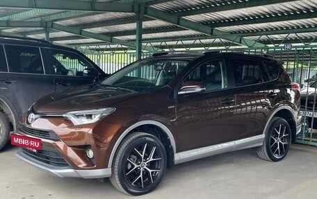 Toyota RAV4, 2017 год, 2 785 000 рублей, 38 фотография