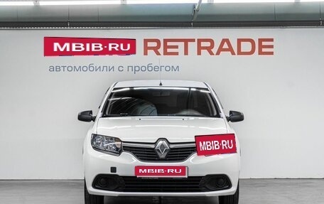 Renault Logan II, 2015 год, 600 000 рублей, 3 фотография