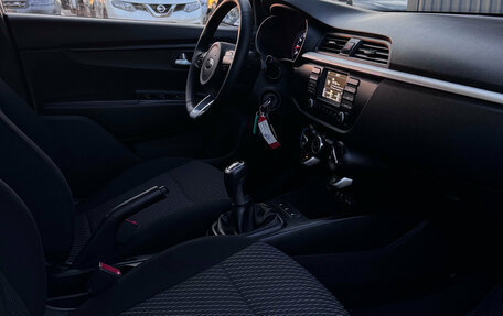 KIA Rio IV, 2019 год, 1 450 000 рублей, 12 фотография