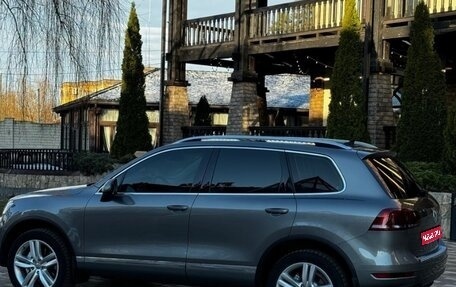 Volkswagen Touareg III, 2011 год, 2 300 000 рублей, 1 фотография