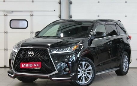 Toyota Highlander III, 2014 год, 2 987 000 рублей, 1 фотография