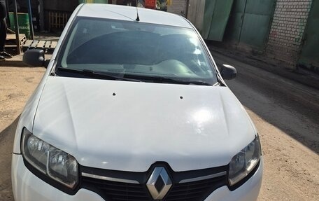 Renault Logan II, 2016 год, 450 000 рублей, 1 фотография