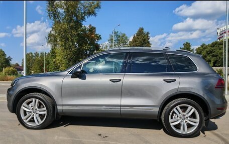 Volkswagen Touareg III, 2011 год, 2 300 000 рублей, 3 фотография