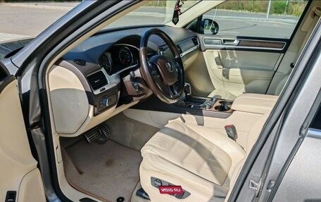 Volkswagen Touareg III, 2011 год, 2 300 000 рублей, 4 фотография