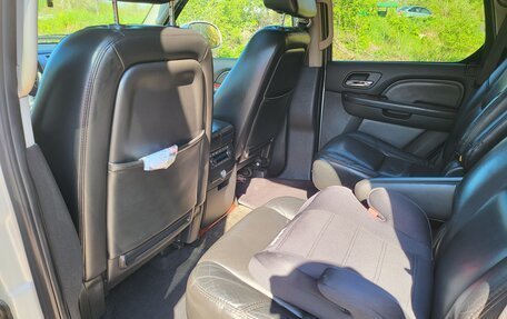 Cadillac Escalade III, 2007 год, 1 330 000 рублей, 8 фотография