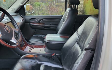 Cadillac Escalade III, 2007 год, 1 330 000 рублей, 18 фотография