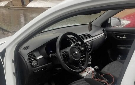 KIA Rio IV, 2019 год, 800 000 рублей, 3 фотография